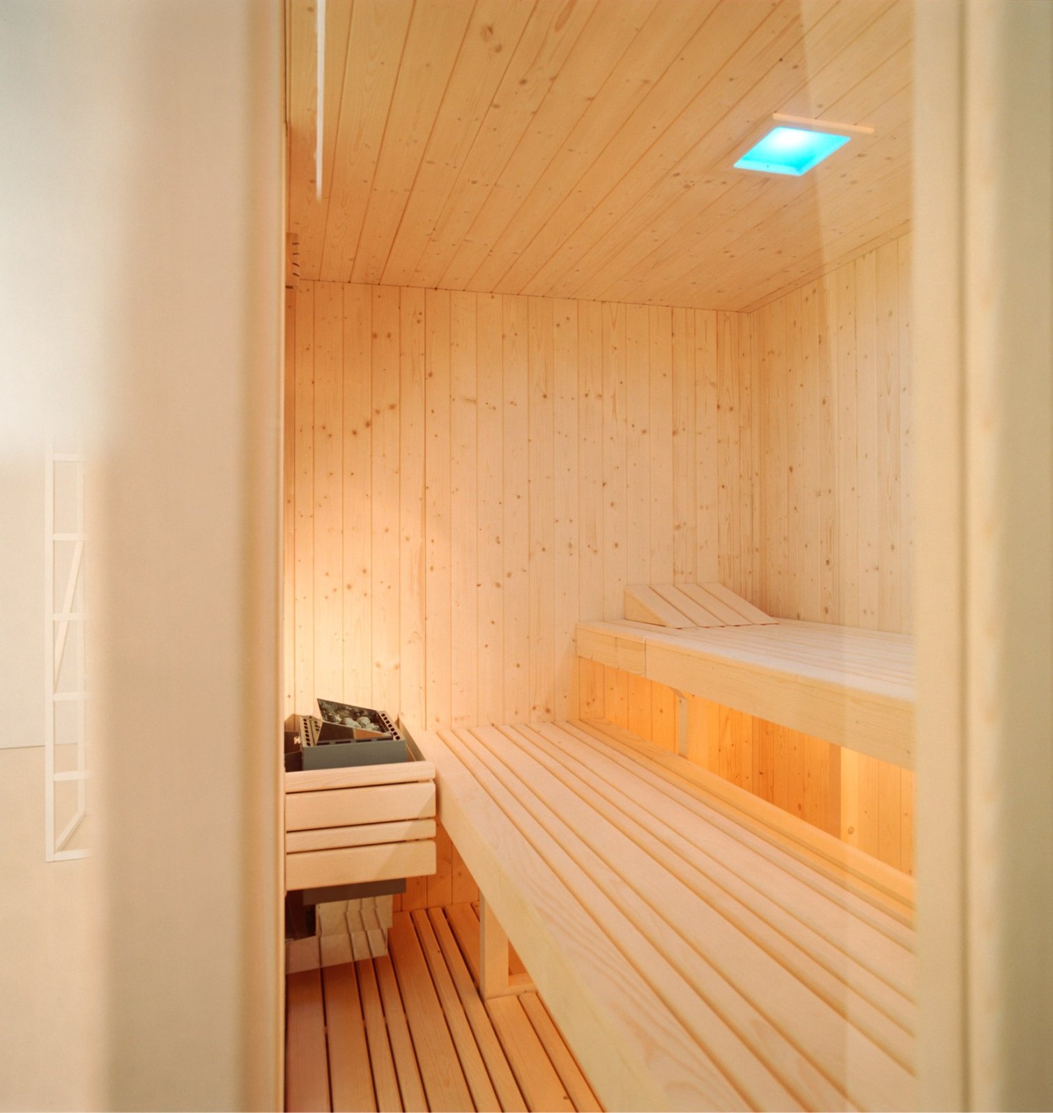 Effe, Auki 60 Sauna