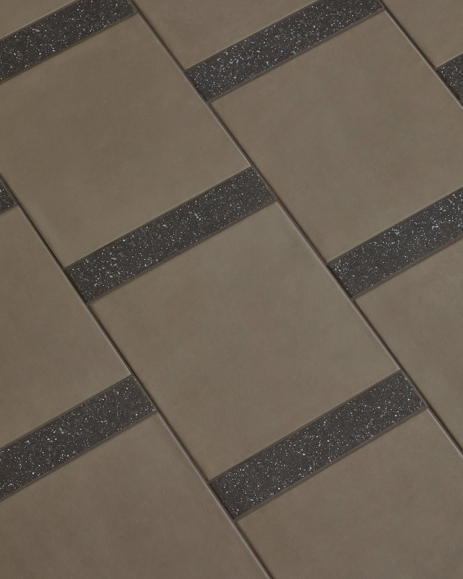 Mutina, Time
