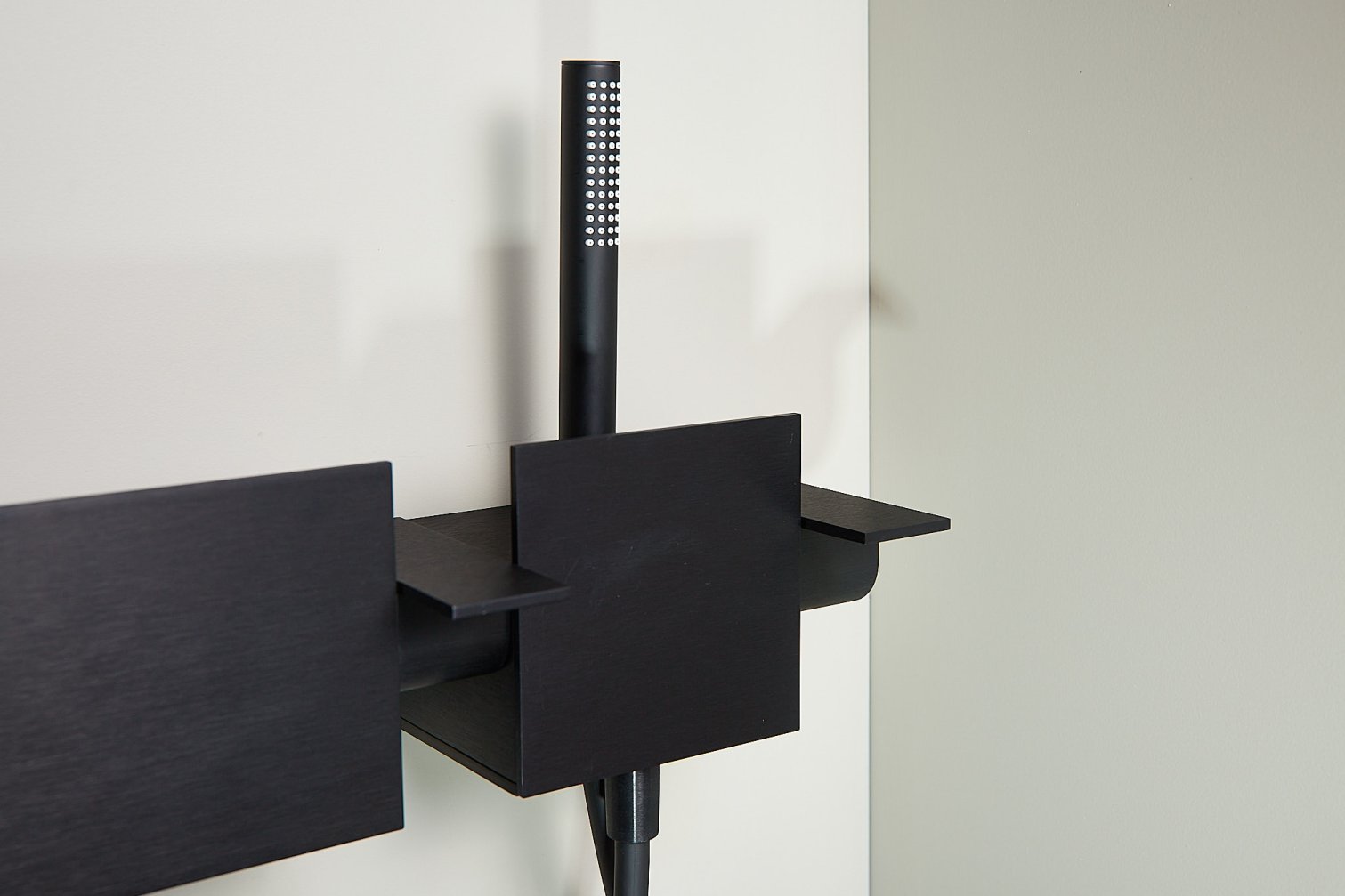 Agape, Sen Gruppo doccia