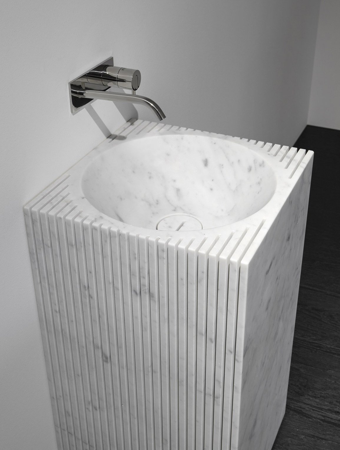 antoniolupi, Controverso Washbasin