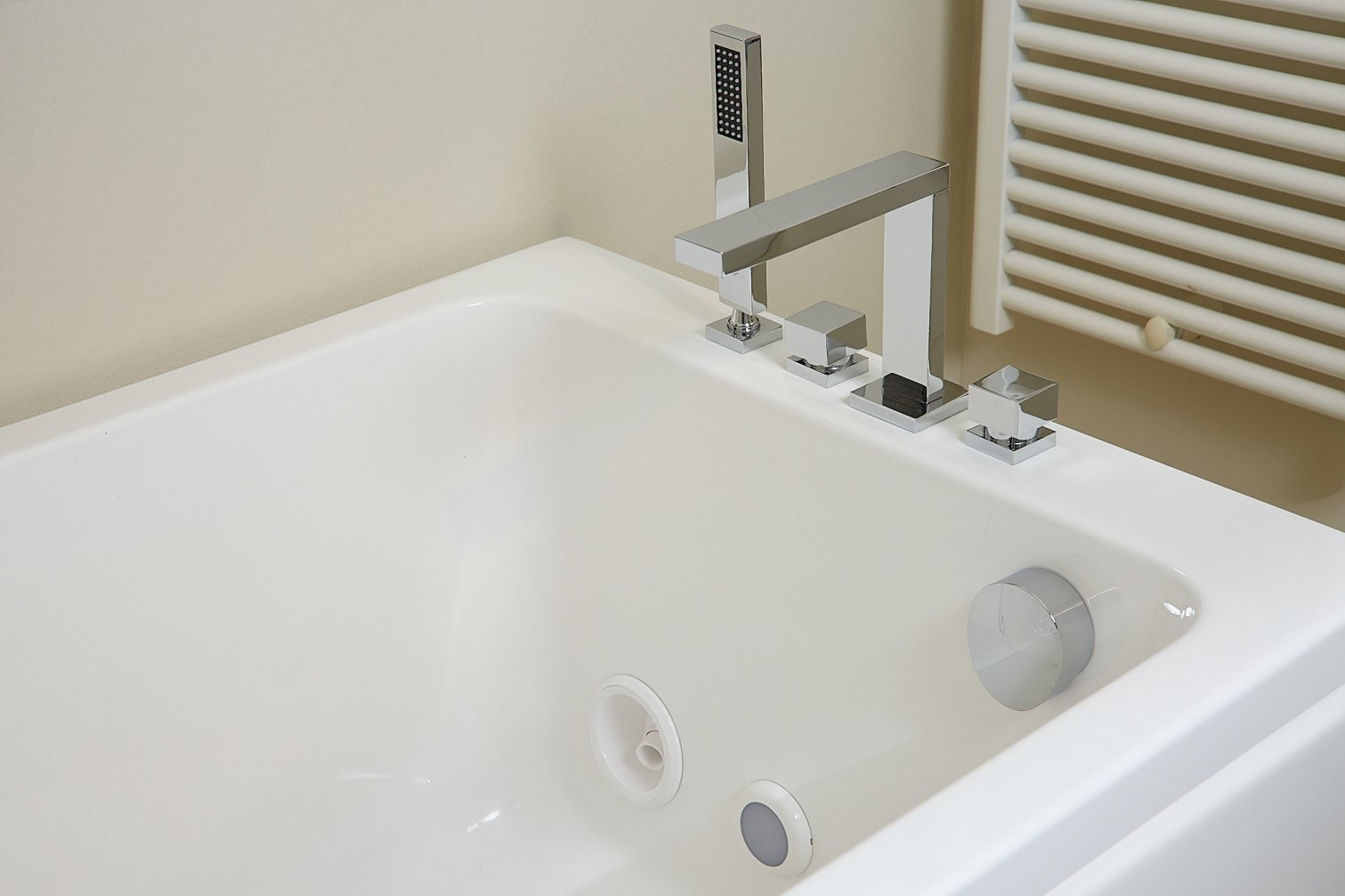 Jacuzzi, Sharp Whirlpool tub 170x75 cm