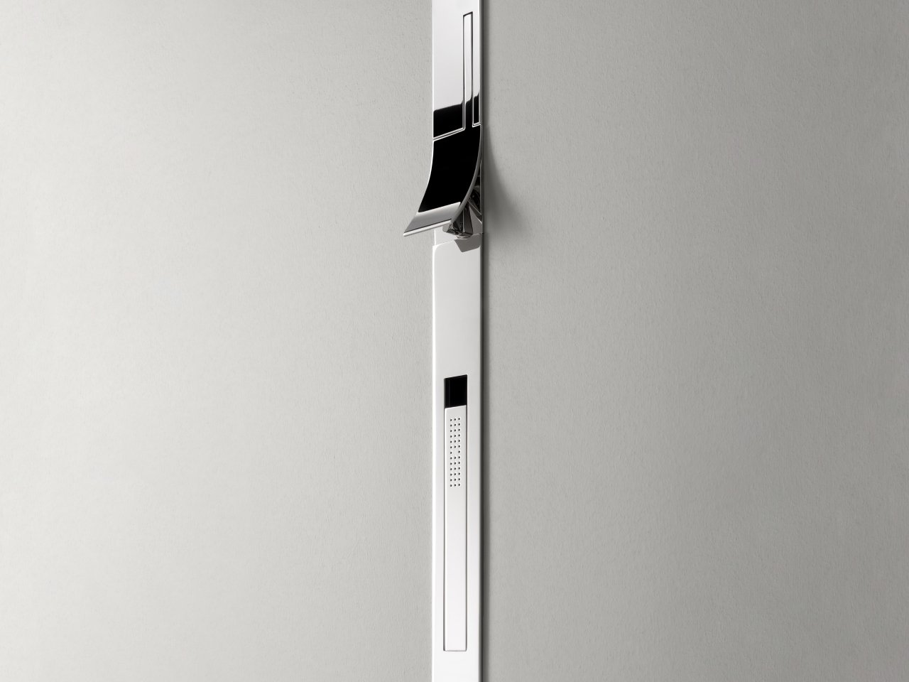 Cea, Cut Plus Shower column