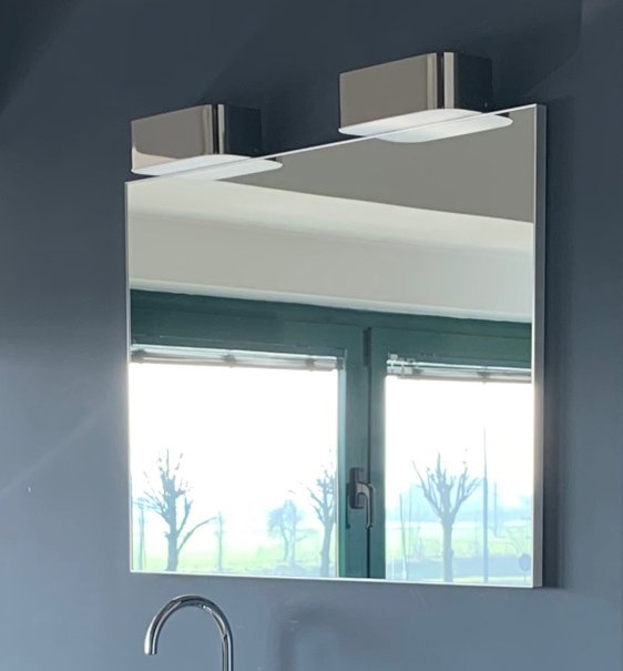 Idea, Specchio con luci