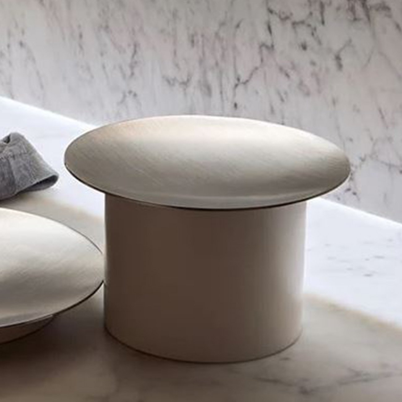 Agape, Gemma Container + tray