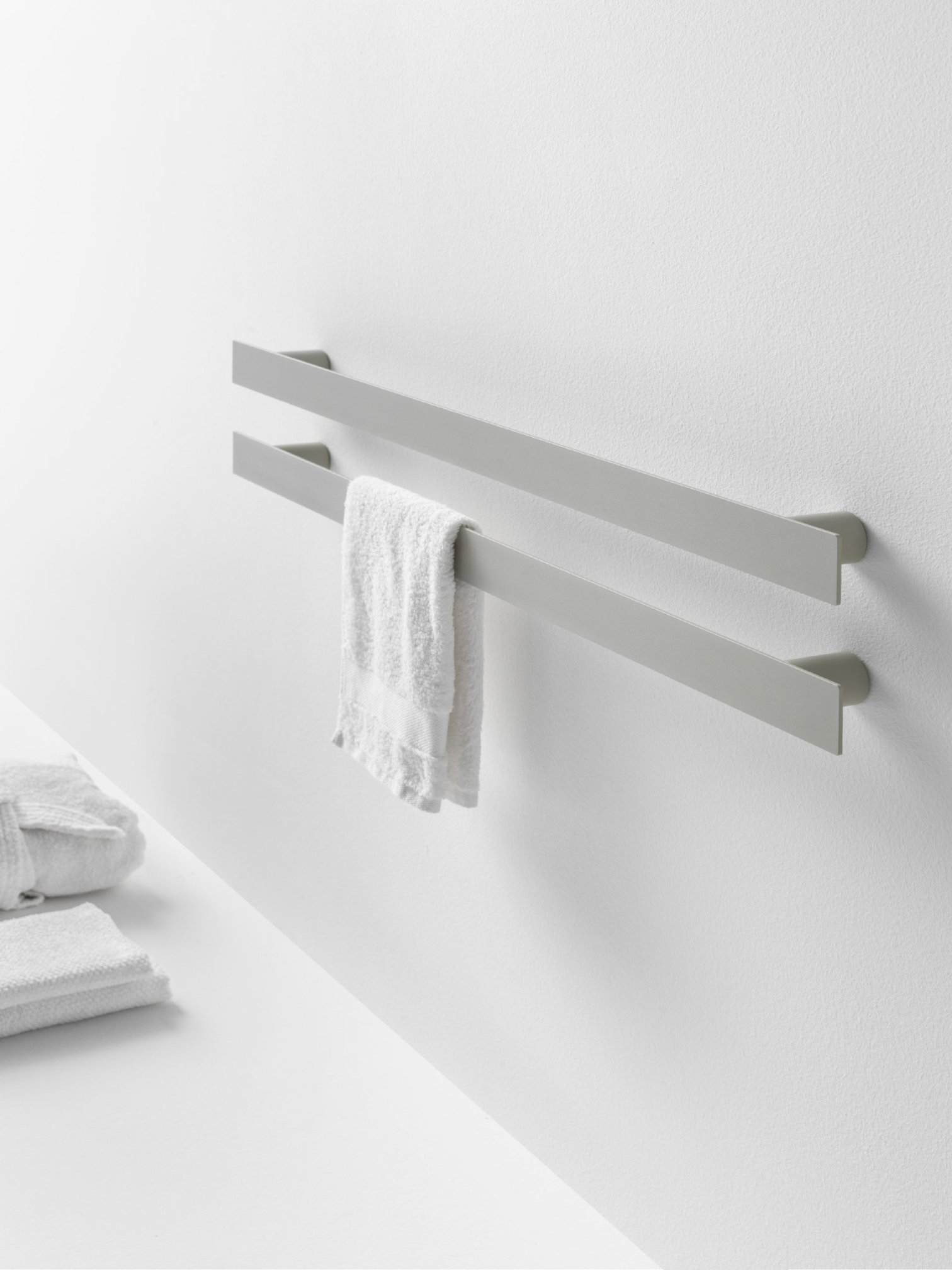 Antrax, Tavolina Scaldasalviette elettrico L 100 cm