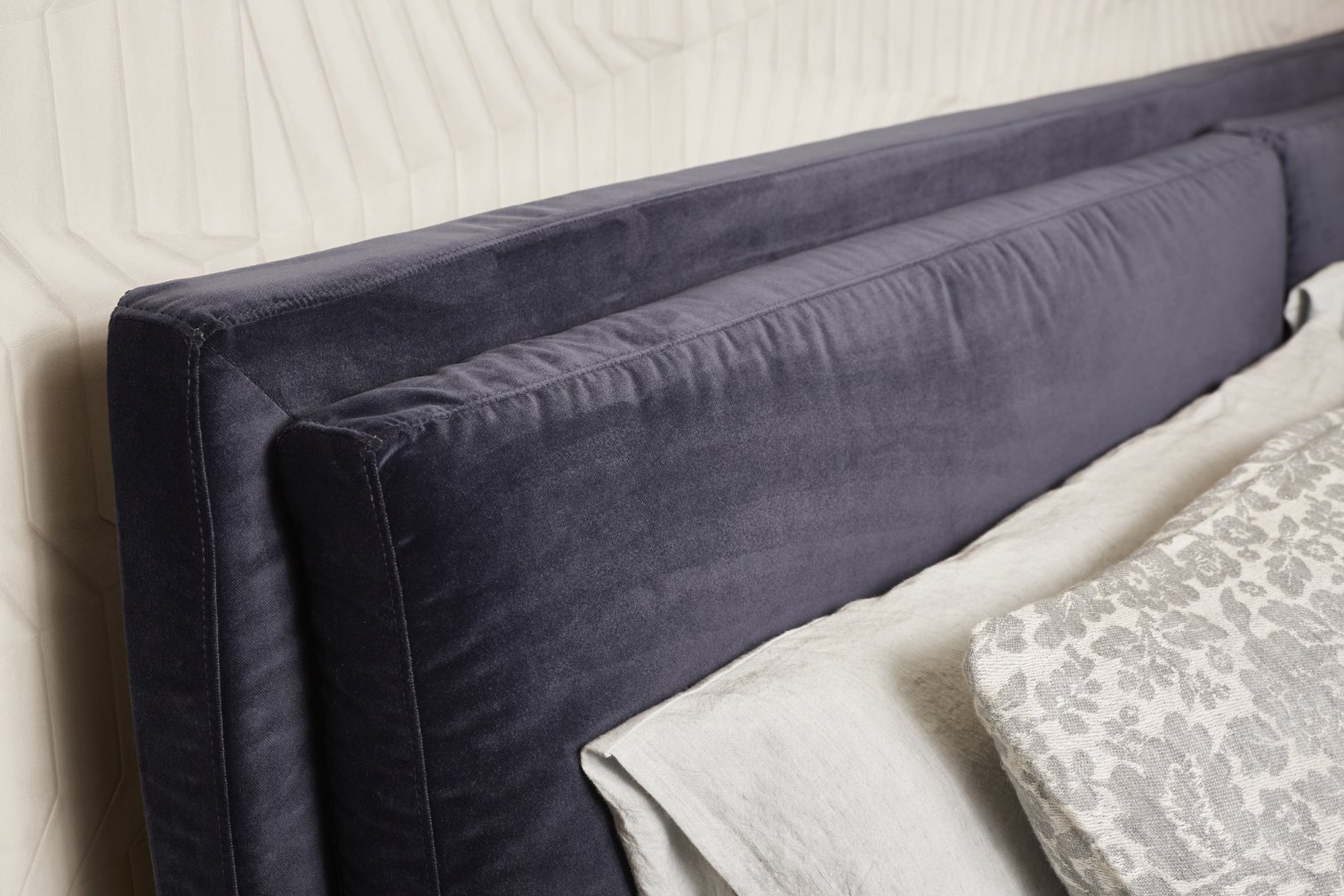 Flexteam, James B. Bed for mattress 180x200 cm