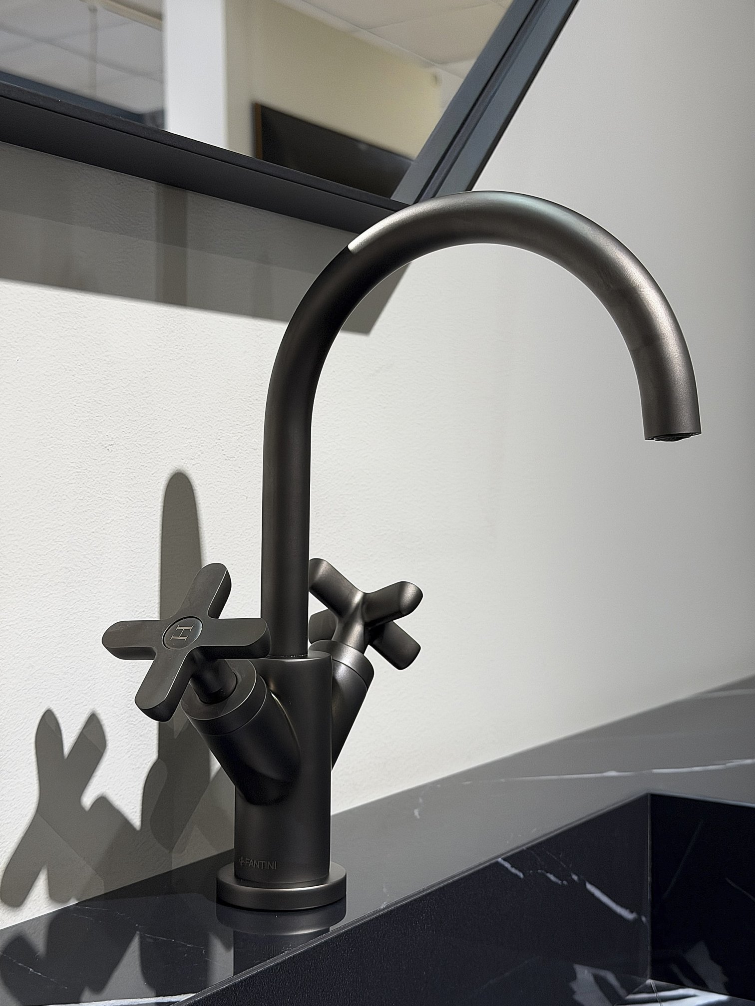 Fantini, Icona Classic Gruppo lavabo Matt GUN Metal PVD