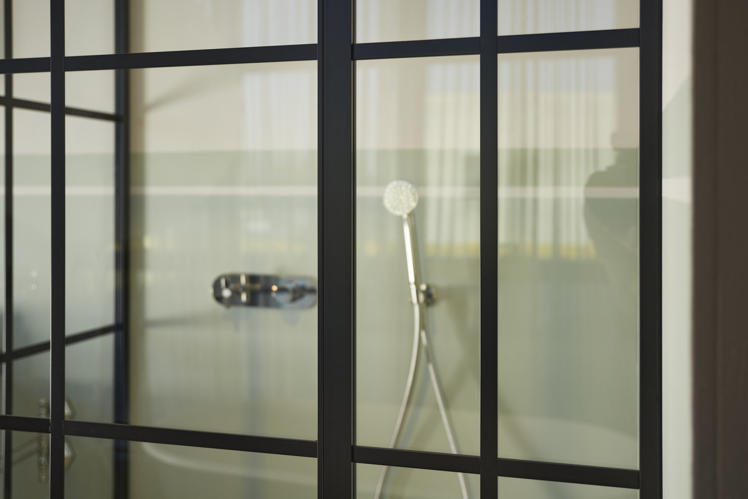 Park Avenue, Wave Box doccia