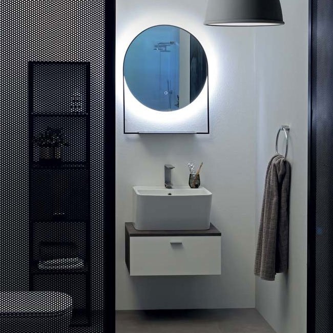 Colavene, Specchio con luce