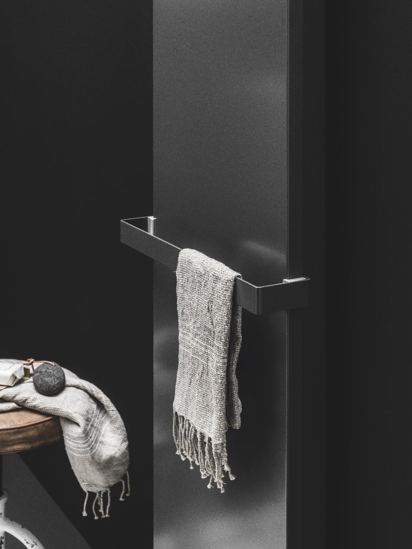 Antrax, TI_Q VD Towel heater 183x53 cm