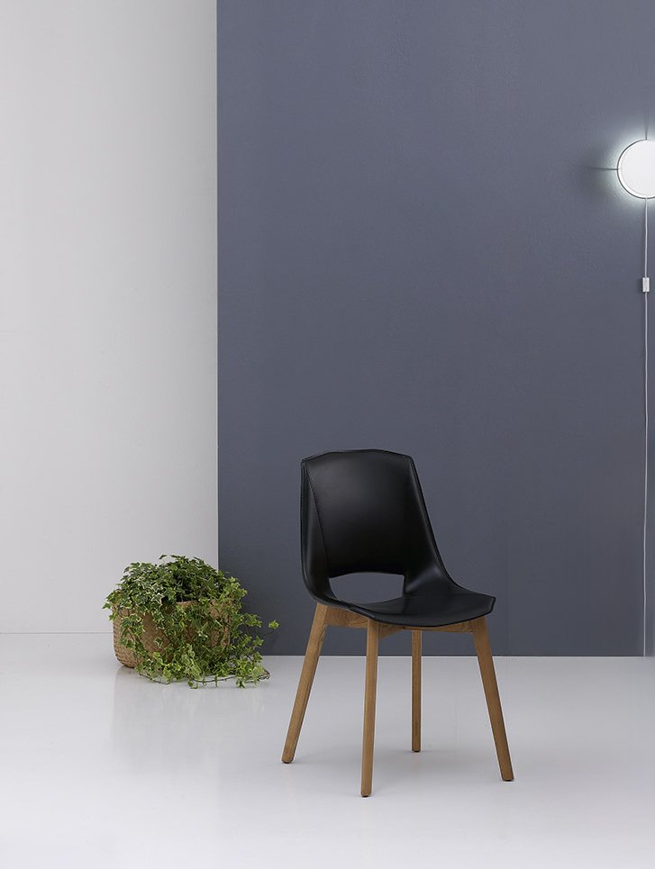 Pointhouse, Eva 5 Sedia