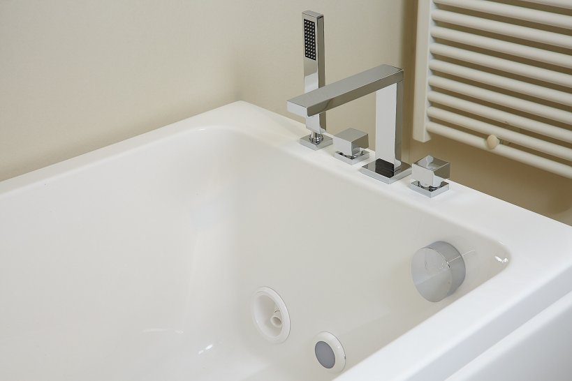 Jacuzzi, Sharp Whirlpool tub 170x75 cm