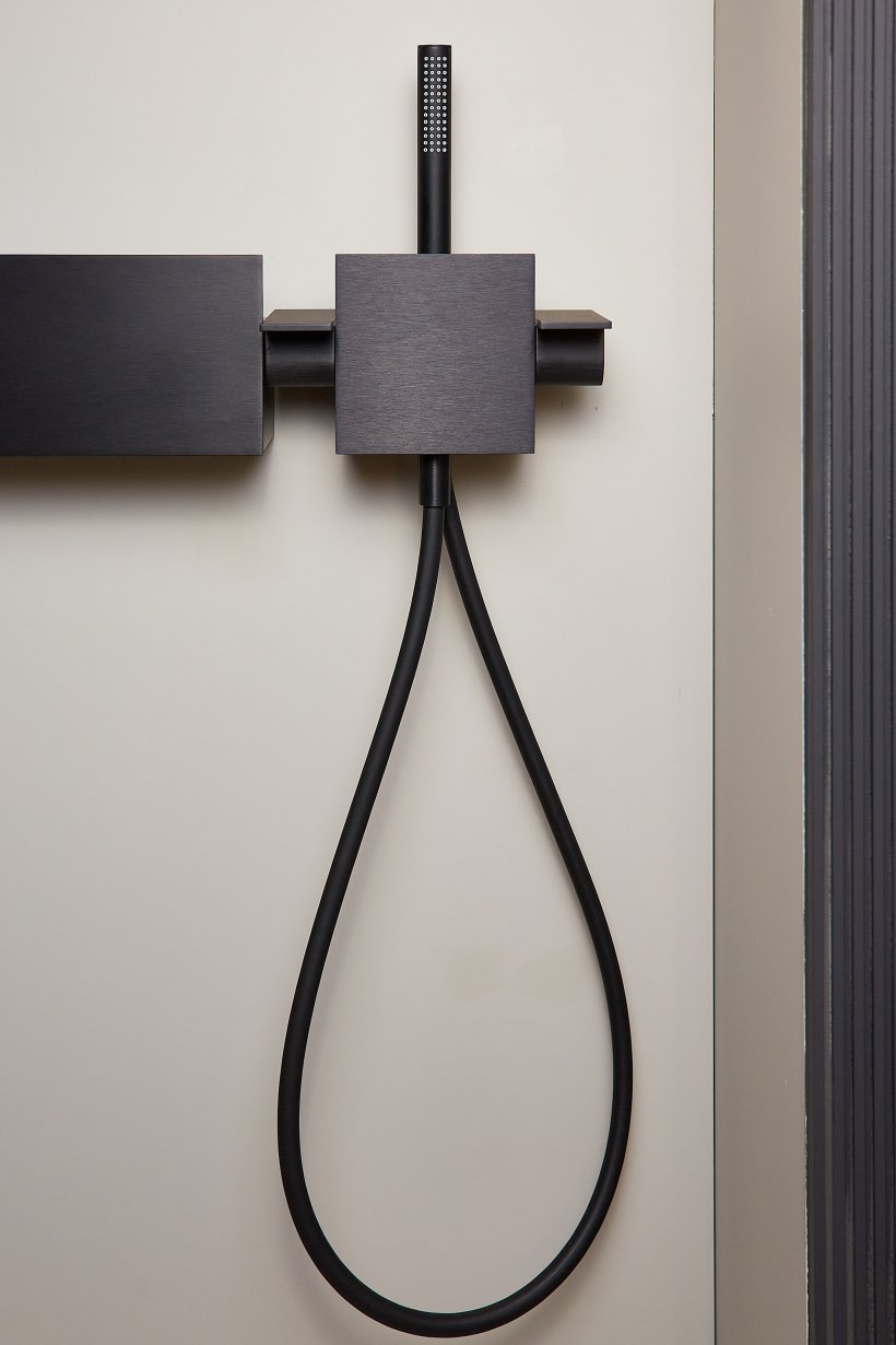 Agape, Sen Gruppo doccia