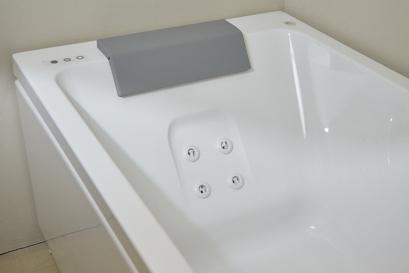 Jacuzzi, Sharp Whirlpool tub 170x75 cm