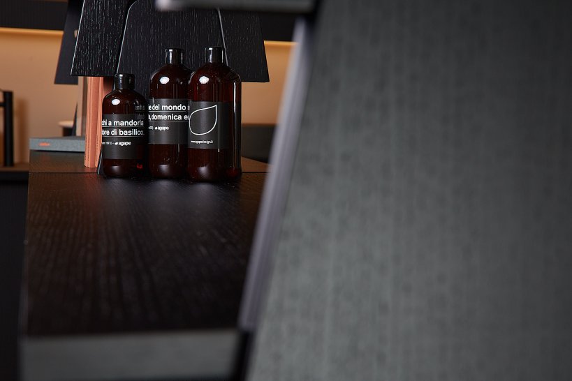 Agape, Cavalletto Libreria