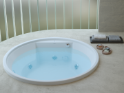 Jacuzzi, Round 150 Whirlpool bathtub