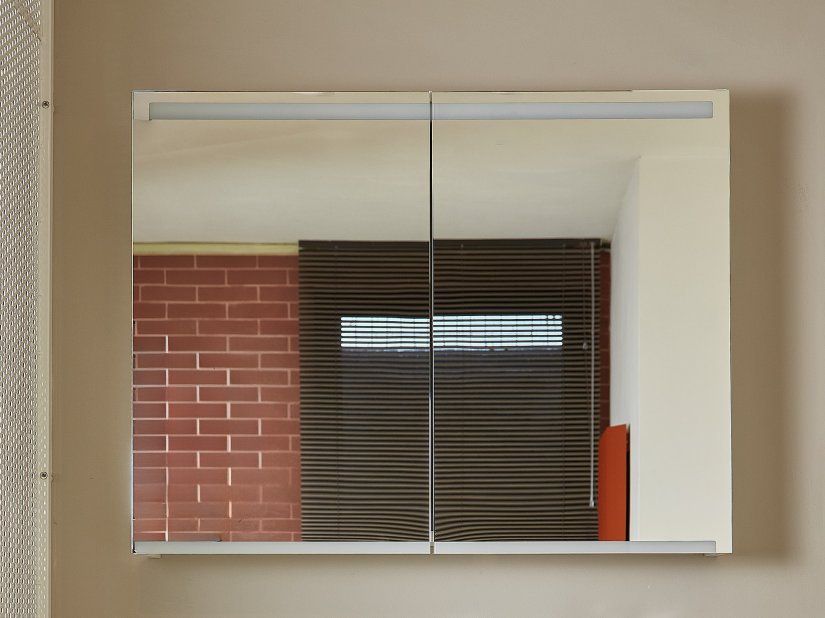 Geberit, Option Specchio contenitore 90x70 cm 
