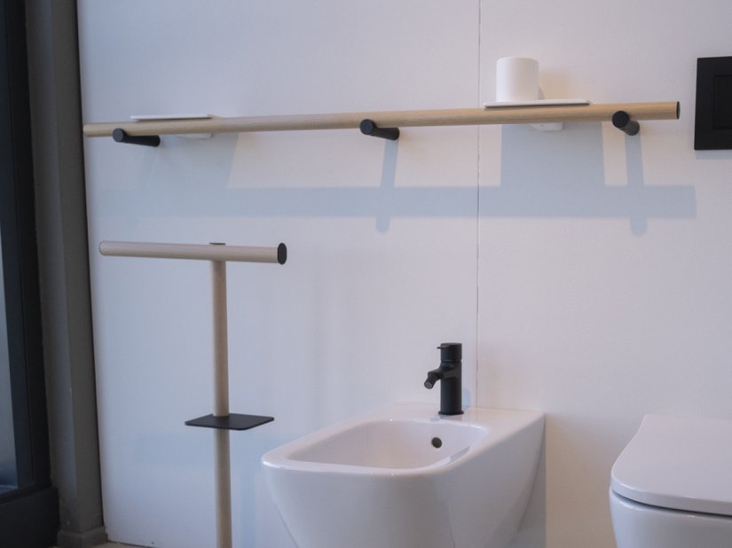 Agape, Dot Line Towel holder with accessories 
