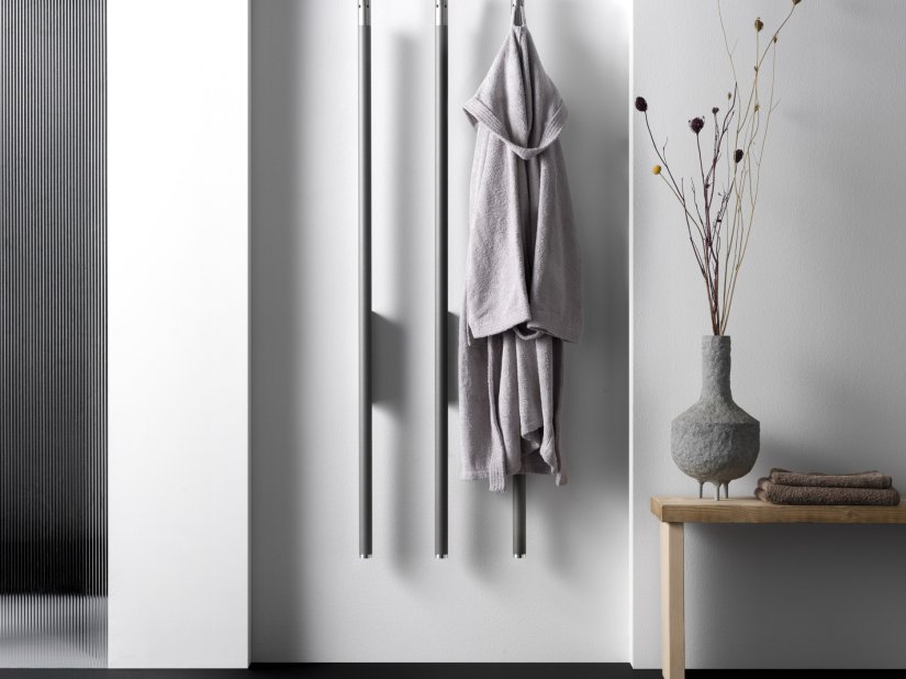 Antrax, Carlo Scaldasalviette elettrico L.151,5 cm